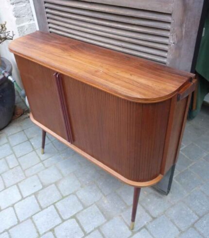 wall-dresser-with-sliding-doors-1960s-2.jpg